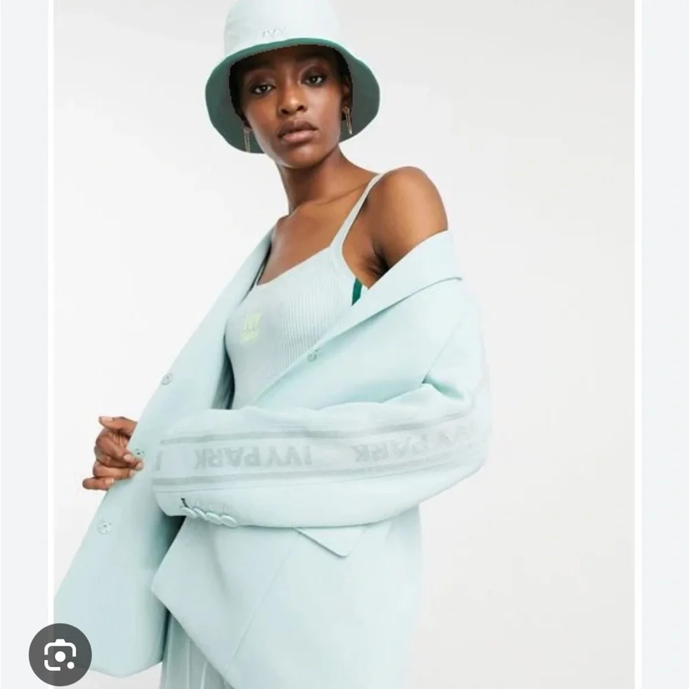 Ivy Park Adidas Blazer (S) - Picture 4 of 12